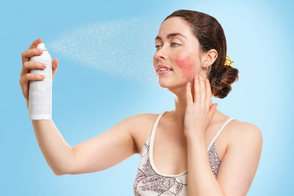Rosacea-Schub durch Sonne vermeiden: richtige Sonnenpflege bei Rosacea